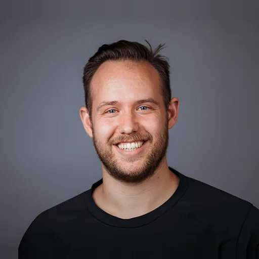 Alec Levin